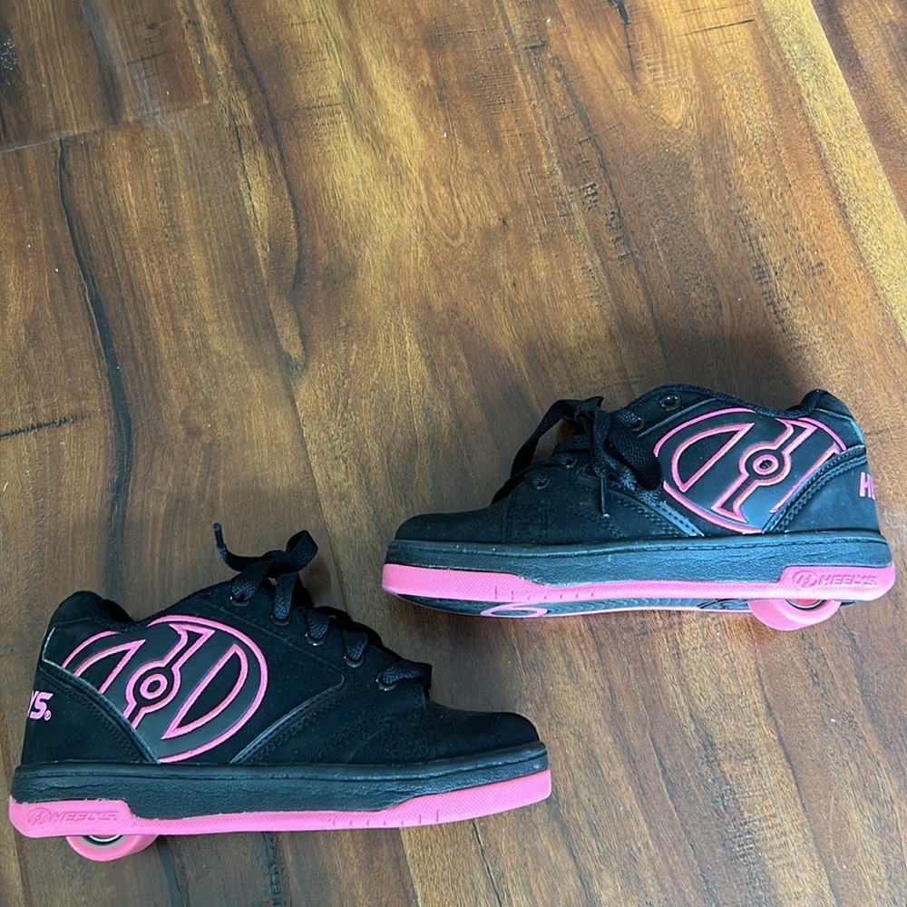 Heeleys Skater Shoes